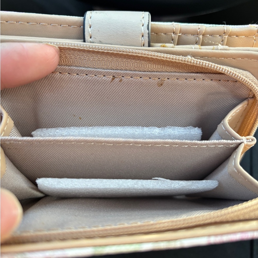 Nine West Cream Floral Snap Cardholder Wallet - Picture 3 of 3
